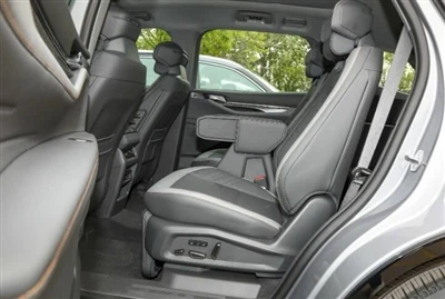 Ford Edge L-большой семиместный внедорожник
